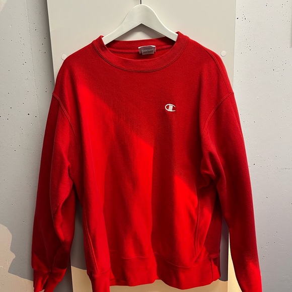 Over sized red champions crew neck - Picture 2 of 4